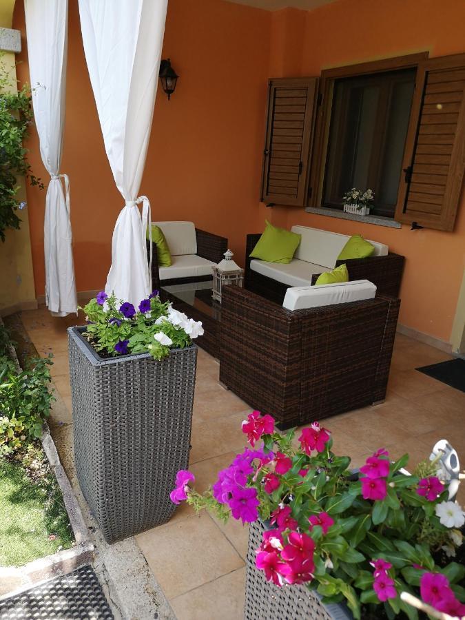 Casa Con Giardino Olbia Exterior foto