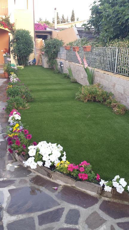 Casa Con Giardino Olbia Exterior foto